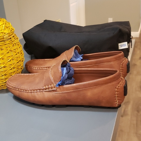 Gallery Seven Driving Shoes - Picture 1 of 6